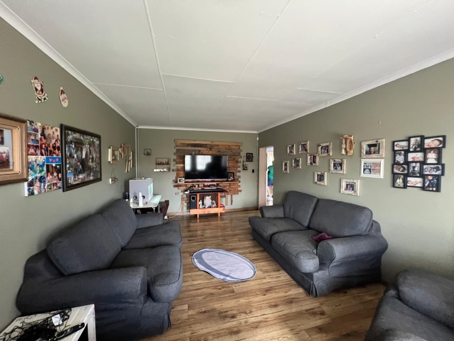  Bedroom Property for Sale in Vaalpark Free State